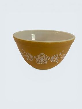 Vintage MCM Pyrex Butterfly Gold 1 1/2 Pint #401 Mixing Nesting Bowl